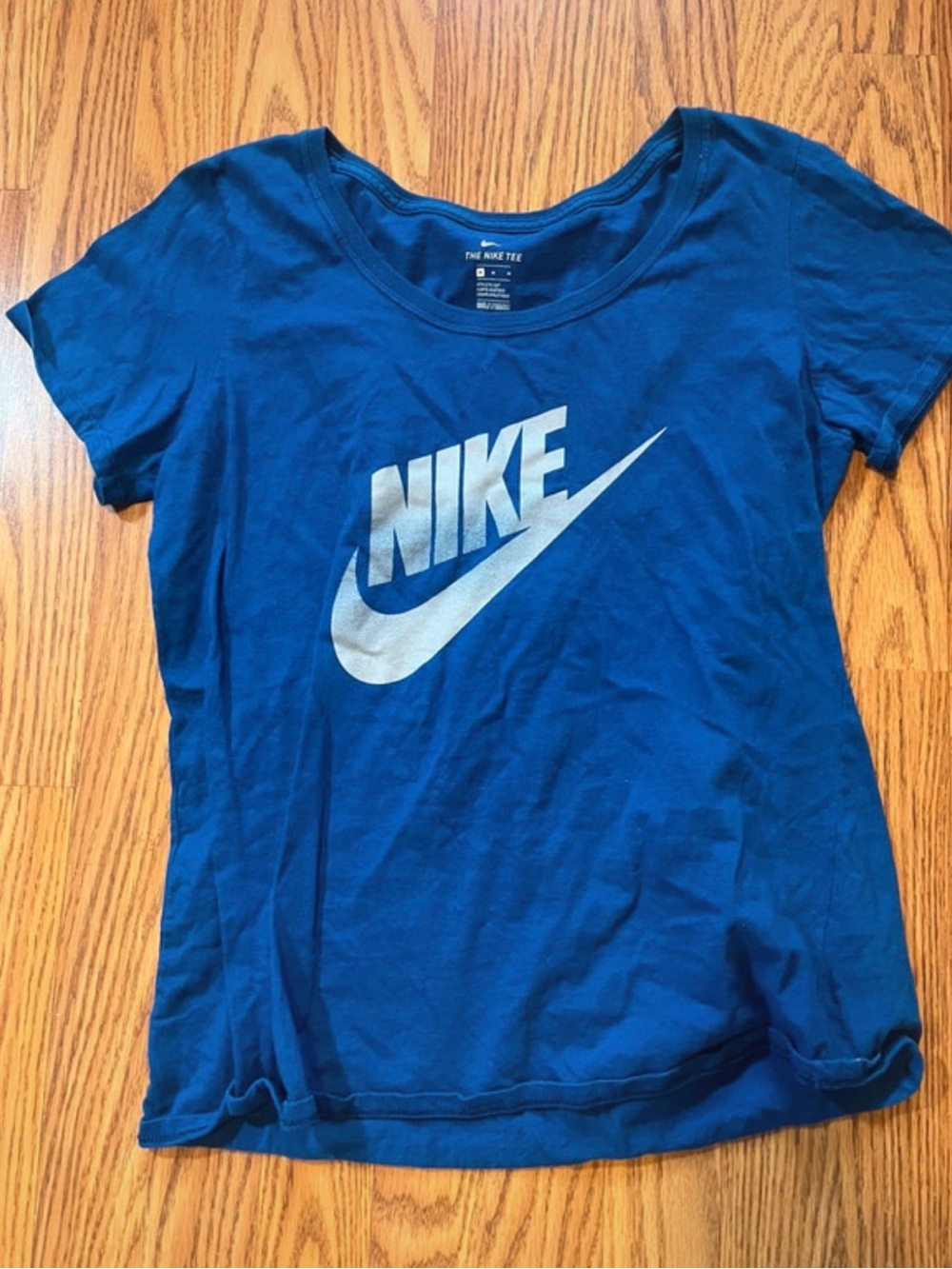 Women’s Nike Tee size medium